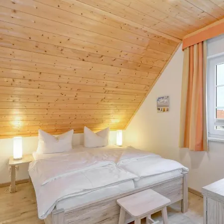 Seemoeve Vakantiehuis Altefähr